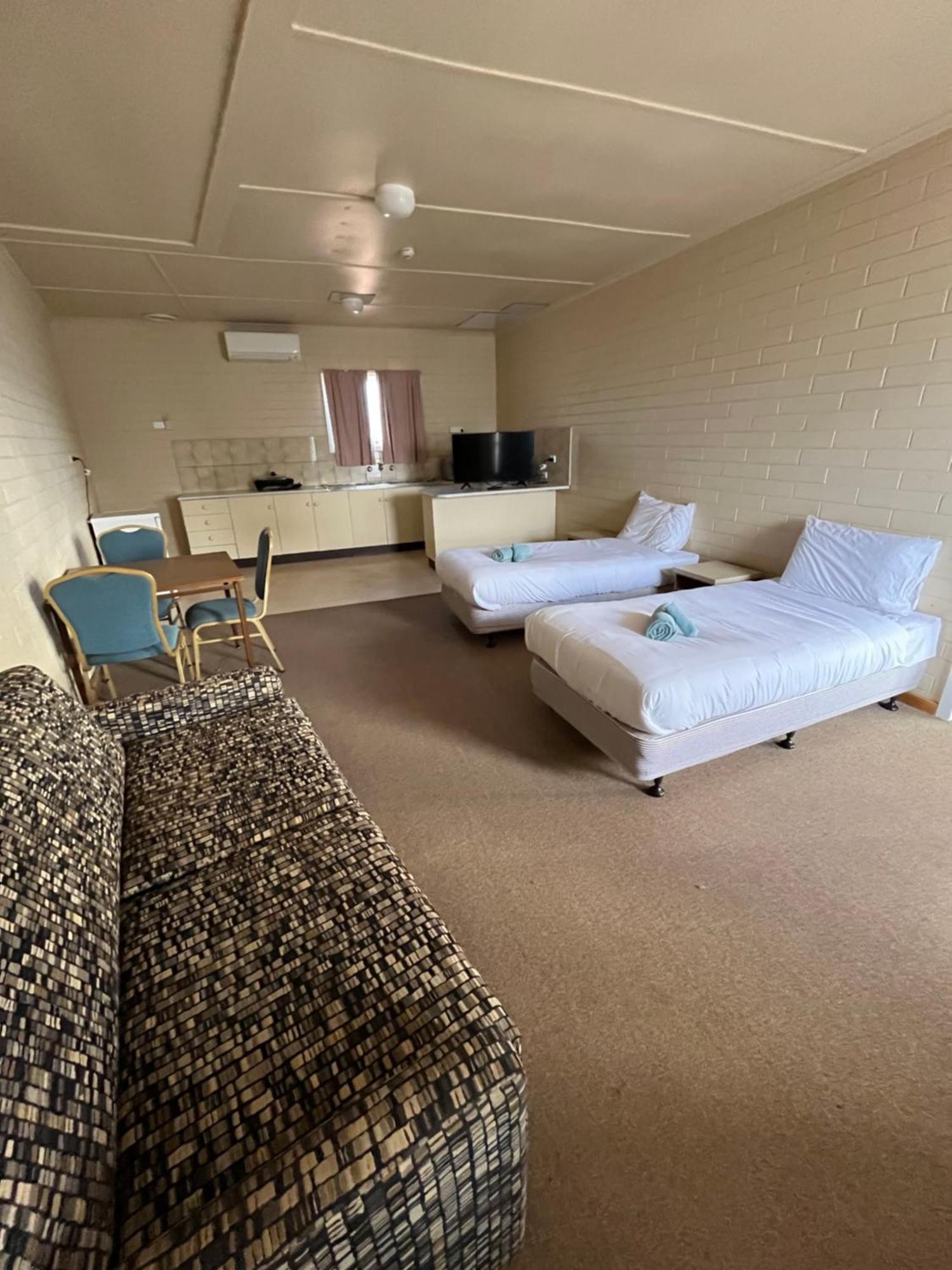 Opal Inn Hotel, Motel, Caravan Park Coober Pedy Ngoại thất bức ảnh